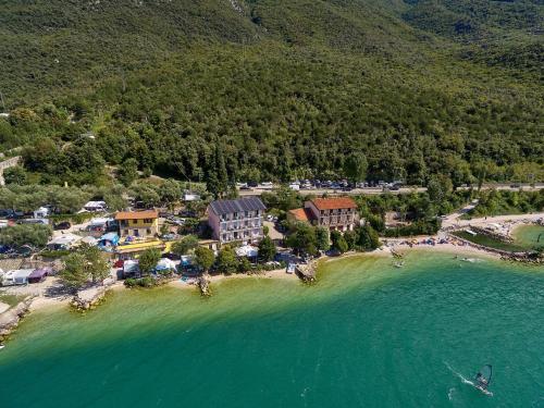 Albergo Campeggio Bommartini Hotel de charme Navene