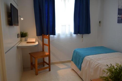 Economy Single Room image 5