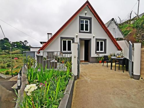 Casa Tipica de Santana – Casa do Avo Madeira Island