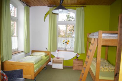 Das Haus mit der roten Telefonzelle in Apen