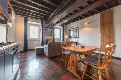 Colosseo & San Clemente Cozy Flat - image 3