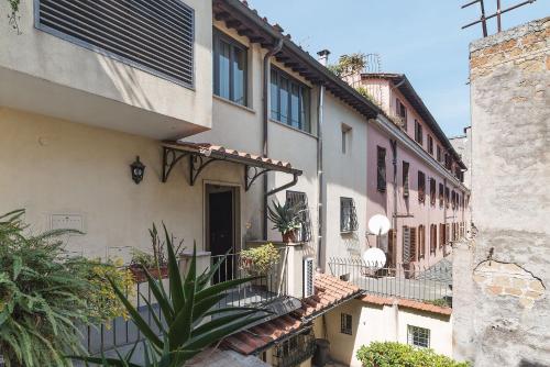 Colosseo & San Clemente Cozy Flat - image 13