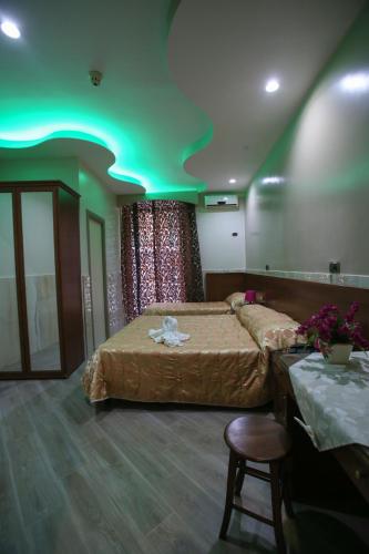 Hotel Iris - image 4