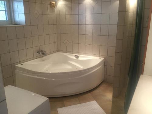 Hot tub, Cozy room in Kolding