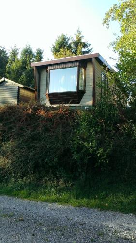  Nette vakantiechalet bovenaan fantastische terrassencamping in Dochamps