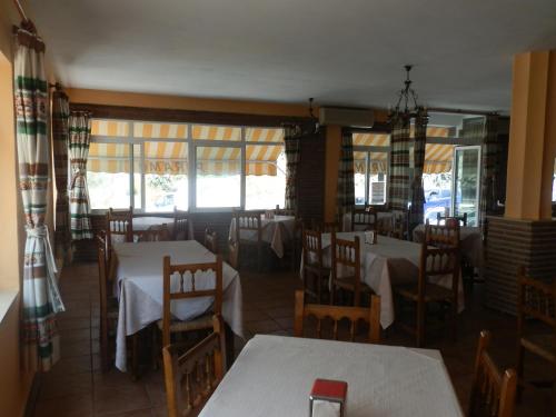 Pensión Restaurante Páramo - image 9