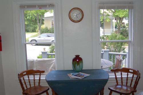 36 Main Apartments - image 8