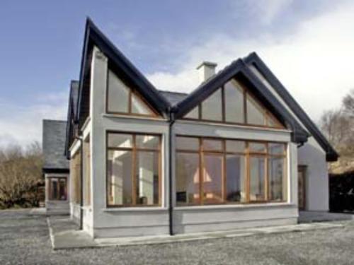 Westport, Co. Mayo - Sleeps 10, Pool Table, ideal holiday base