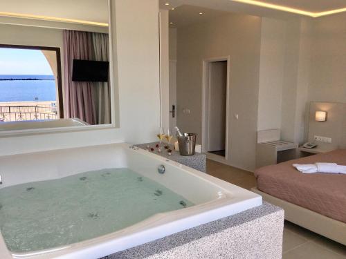 Double room, deluxe, sea view, jacuzzi