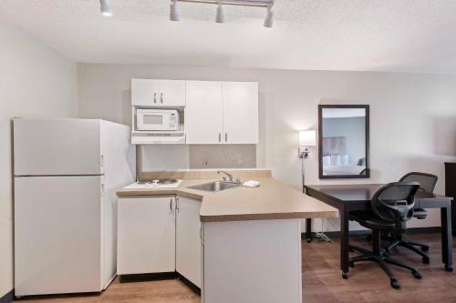 Extended Stay America Suites - Charlotte - University Place - image 5