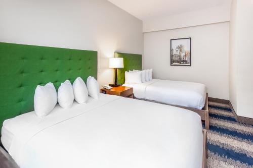 Junior Suite room in The Mercantile Hotel