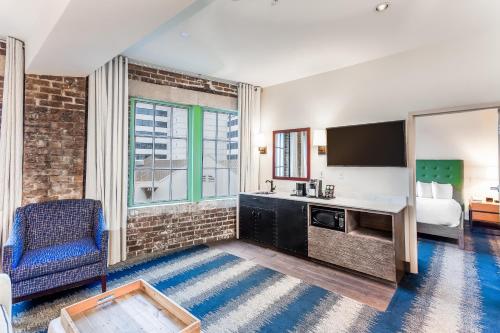 The Mercantile Hotel near Memorial Hall Confederate Civil War Museum