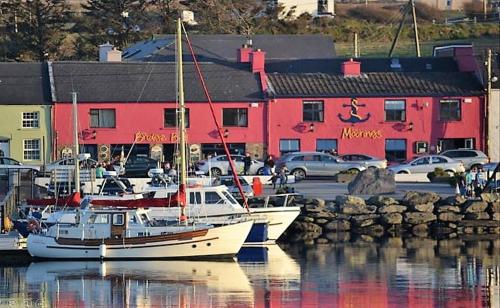 The Moorings & Bridge Bar