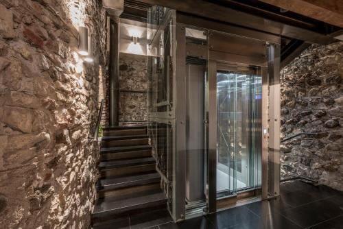 Crocus Apartments - image 6