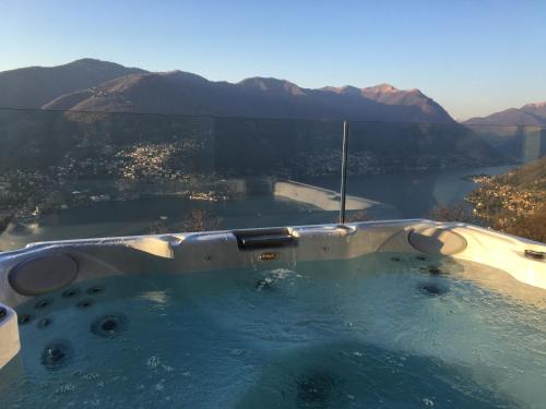 Hot tub, Baita Sorriso in Brunate