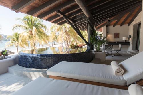 Thompson Zihuatanejo, A Beach Resort, by Hyatt in Zihuatanejo