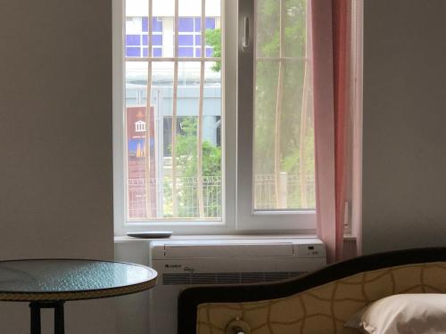 GUEST ROOMS OPERA - image 6