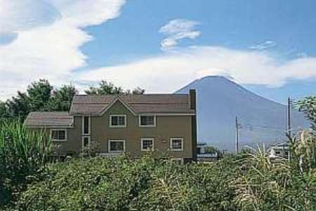 ガストホフ メラージ 富士河口湖 年 最新料金 8727円 部屋写真 口コミ ガストホフ メラージ 富士河口湖 年 最新料金 8727円 部屋写真 口コミ