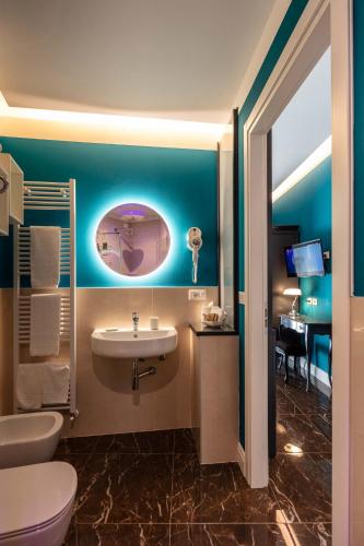 Superior Double or Twin Room with Lake View image 9