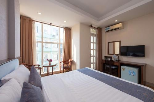 room detail thumbnail 0