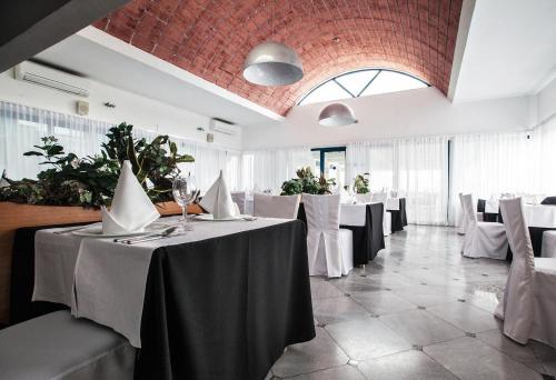 Hotel Jadran - image 2