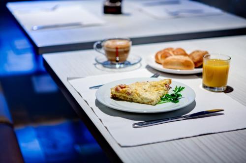 Sarroglia Hotel - image 3