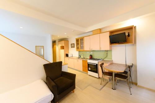 Entes Apart - image 12