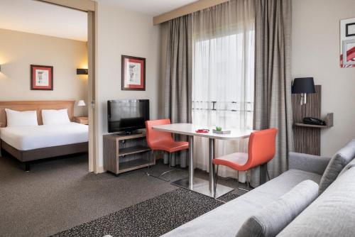Aparthotel Adagio La Défense Esplanade - image 3