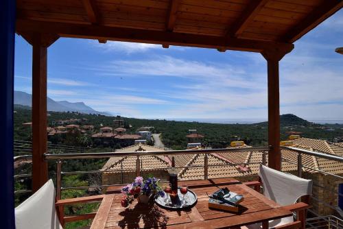  Areti Stone House/Amazing View/1km To The Beach, Pension in Levktron