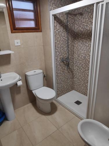 Bathroom, Apartamentos Cervantes in Benidorm - Costa Blanca