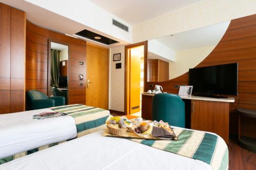 room detail thumbnail 0