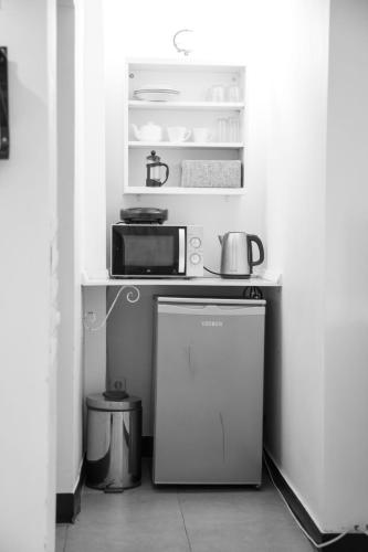 Deluxe Studio image 5