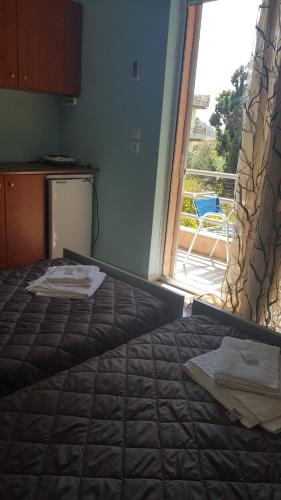 2 twin beds