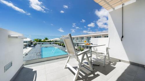 Ura Lara Adults Only - image 3