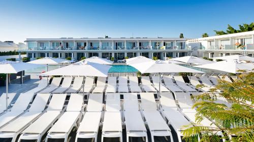 Ura Lara Adults Only - image 5