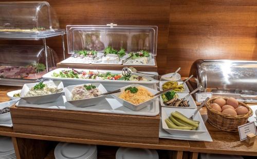 EA Hotel Downtown - image 6