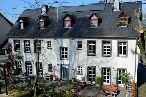 Stiftsherrenhaus in Münstermaifeld, Deutschland