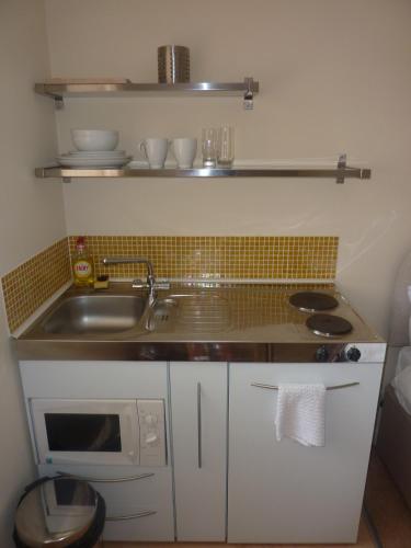 WynnStay Studio Apartments - image 6