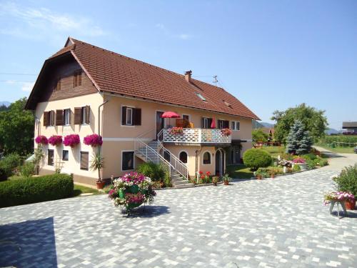 Erlebnisbauernhof Tschom in Sankt Kanzian am Klopeiner See, Österreich