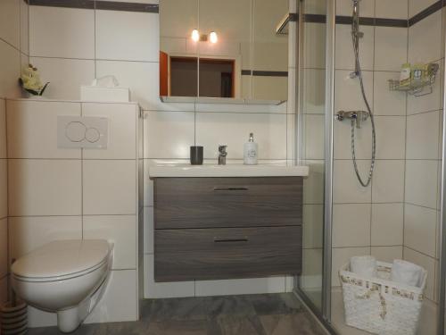 Warmbad Apartments - image 3