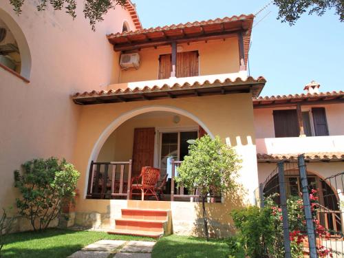  Holiday Home Is Molas by Interhome, Pension in Santa Margherita di Pula