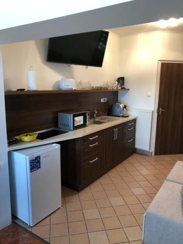 Regina Delux Apartman - image 5