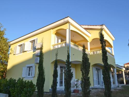  Apartment Maksan.1, Ferienwohnung in Pakoštane