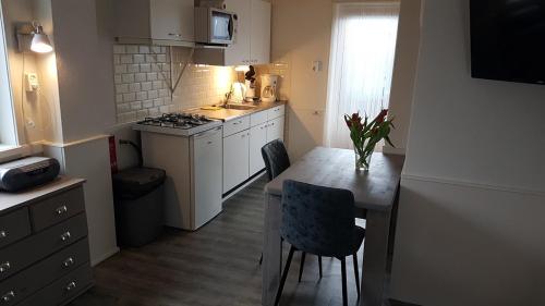 Kitchen, Riemens Residens in Zoutelande