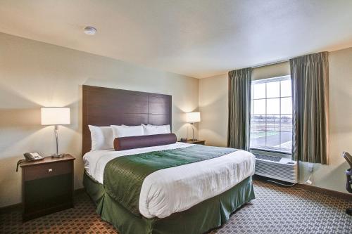 Castle Rock Inn & Suites - Quinter