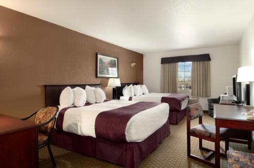 Ramada by Wyndham Red Deer Hotel & Suites