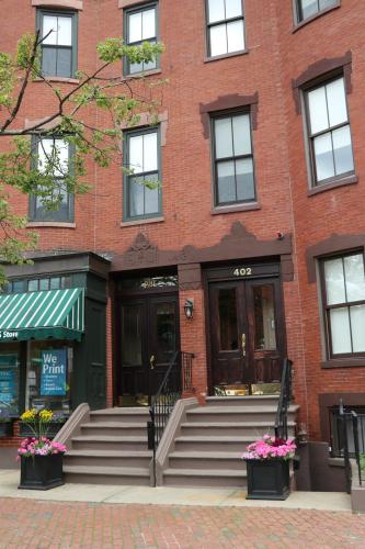 Stylish Studio in Boston Brownstone C.Ave #21 - image 10