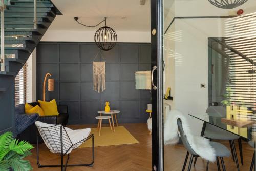 Accommodation @ 32 2