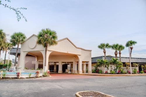 A szálláshely kívülről, Super 8 by Wyndham St. Petersburg in St Petersburg (Florida)