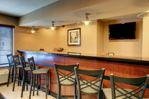 Cobblestone Inn & Suites - Rugby